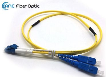SM de fibre optique duplex plat OS2 2.0mm LC-SC 1M de la corde de correction LSZH facile à dépouiller