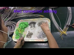 Production de cordons de brassage à fibre optique monomode et multimode OEM