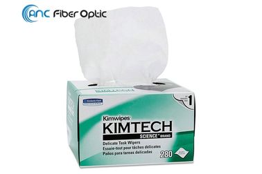La Science optique sensible KimWipes de Kimtech de produits d'entretien de fibre d'essuie-glace de tâche