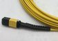 Femelle optique de câble équipé de fibre du SM G657A1 12F MPO avec la botte Bendable d'angle de câble